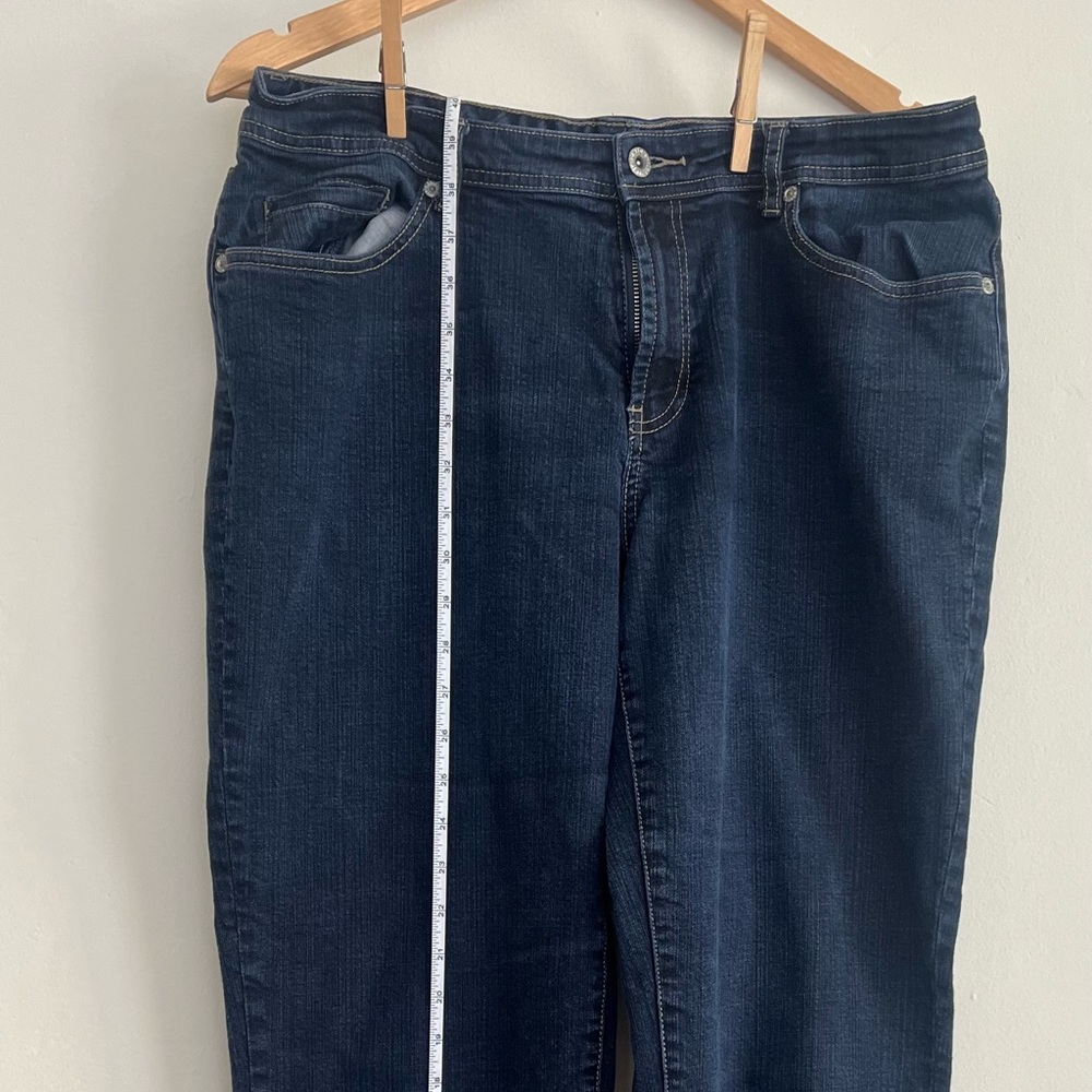 Chico's Dark Indigo Straight Leg Platinum Jeans Size 2.5